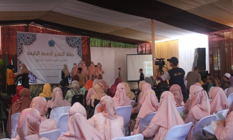 Aisyiyah Boarding School Bandung Menggelar Wisuda Santriwati Angakatan IV Secara Luring