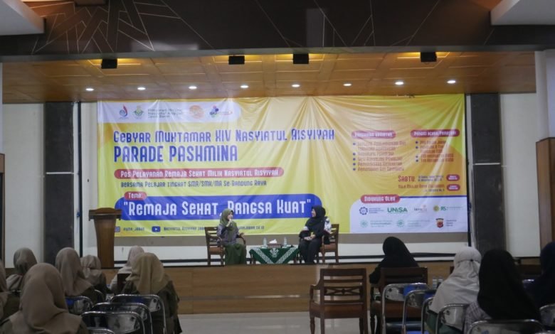 Peduli Kesehatan Remaja Putri, PWNA Jabar Mengadakan Parade Pashmina