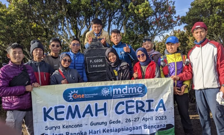 HKB DI GUNUNG GEDE, MDMC KAB BOGOR PELAJARI KEARFIAN LOKAL KESIAGAAN BENCANA