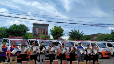 10 Driver Ambulan MU dapat Kado Ramadhan dari Lazismu DIY