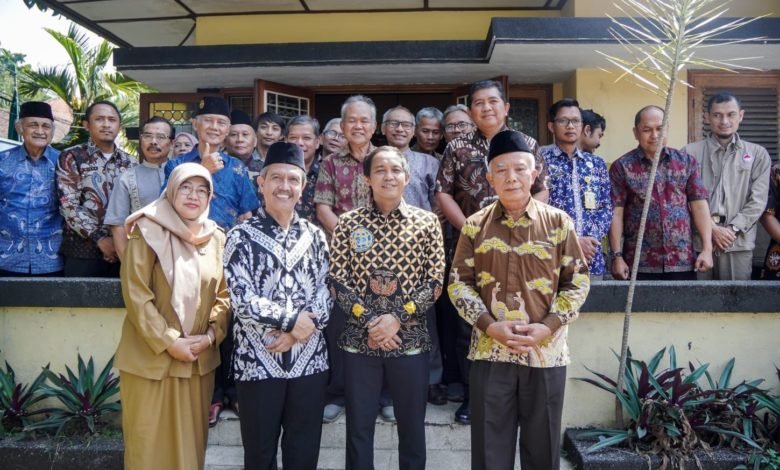 Wakil Mentri Agaria dan Tata Ruang meninjau Tanah Sengketa Muhammadiyah Sukajadi