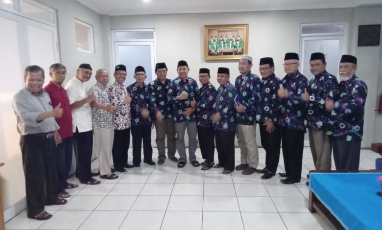 PDM Kendal Lakukan Studi Banding ke PCM Sukajadi