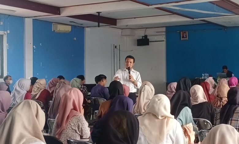 Raih Kesuskses dan Cetak Kader Persyarikatan : UMBARA Bina Mahasiswa Penerima Beasiswa