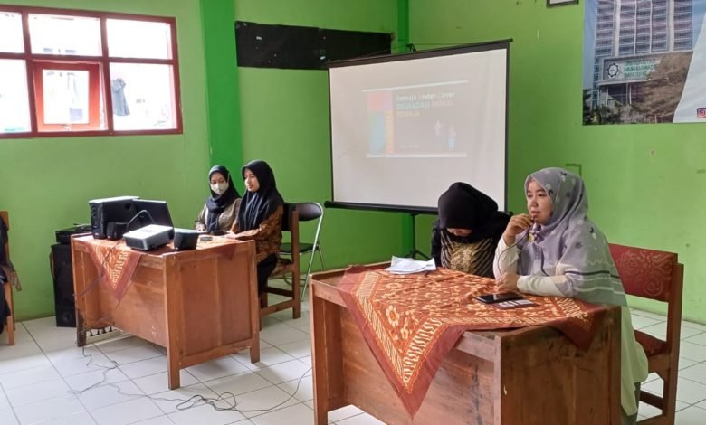 Hadirkan Ketua PDA Sumedang, PAI UM Bandung Gelar Seminar Remaja dan Degradasi Moral di Era Digital