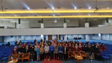 Hadirkan Dua Narasumber, IMM Prodi PAI UM Bandung Sukses Gelar Seminar Hari Guru Nasional