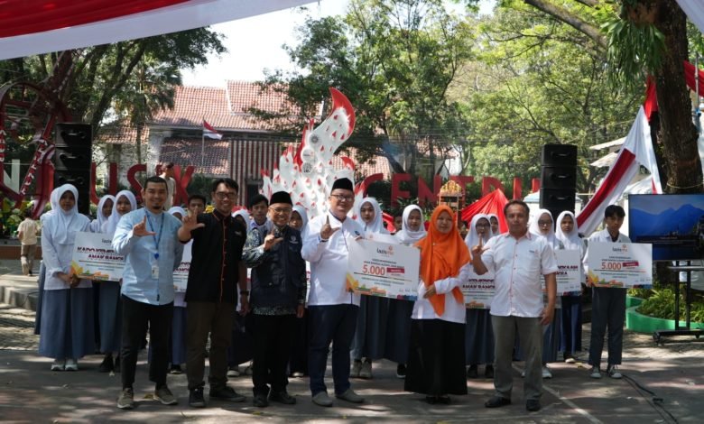 Lazismu Jawa Barat Menggelar “Kado Kemerdekaan Anak Bangsa,” Berikan Kado Untuk 5.000 Pelajar