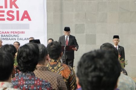 UM Bandung Gelar Upacara Bendera Dalam Rangka HUT ke-79 RI