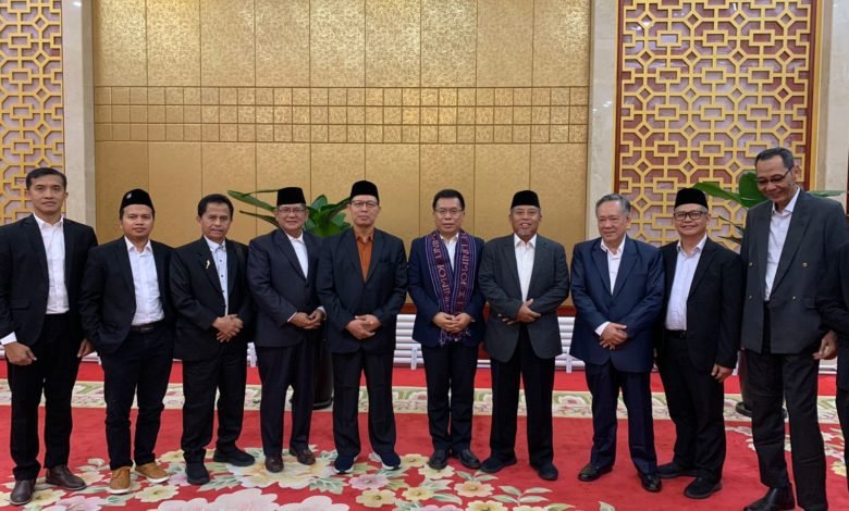 Melihat dari Dekat Negeri Tiongkok Melalui Provinsi Xinjiang dan Guangdong (1)