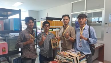 Mahasiswa UM Bandung Gerakkan Literasi Kampus dengan Sumbangan Buku di Hari Kunjung Perpustakaan