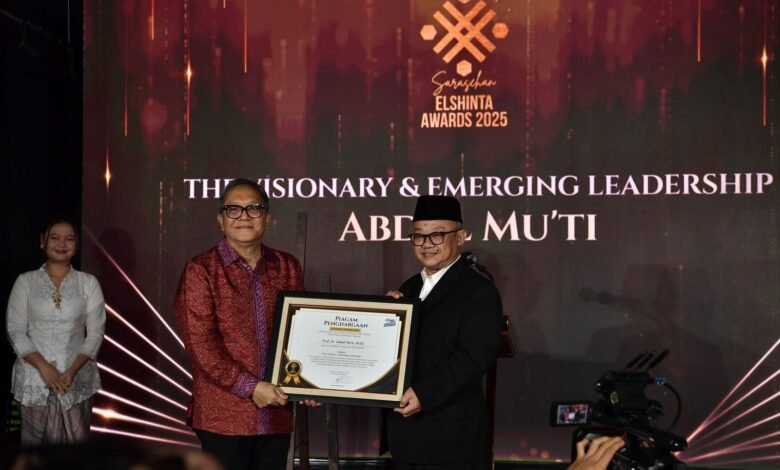 Mendikdasmen Raih Penghargaan The Visionary and Emerging Leadership di Elshinta Award 2025