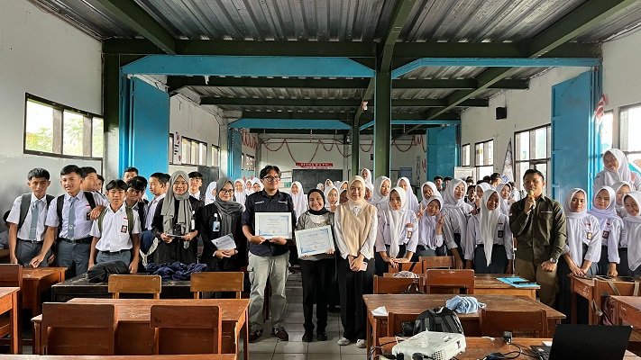 Dosen dan Mahasiswa Psikologi UM Bandung Dampingi Siswa Paseh Gali Potensi Diri