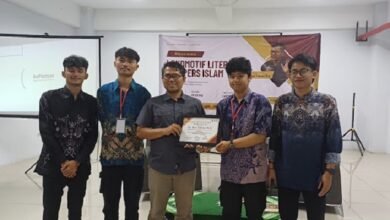 Ikatan Mahasiswa Muhammadiyah FSH-FST UM Bandung Gelar Bedah Buku Haji Fachrodin