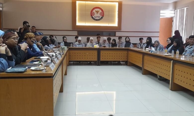 Mahasiswa KPI UM Bandung Dalami Praktik Penyiaran Lewat Kunjungan ke KPID Jabar Mahasiswa KPI UM Bandung Dalami Praktik Penyiaran Lewat Kunjungan ke KPID Jabar