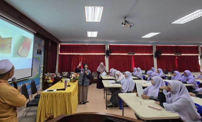 Tanamkan Semangat Kepahlawanan Sejak Dini, Dosen Unisa Bandung Ajarkan Pertolongan Pertama di Thailand