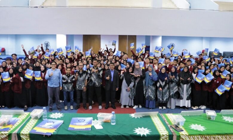 Lulusan FST UM Bandung Harus Jadi Pemimpin Inovatif dan Berintegritas