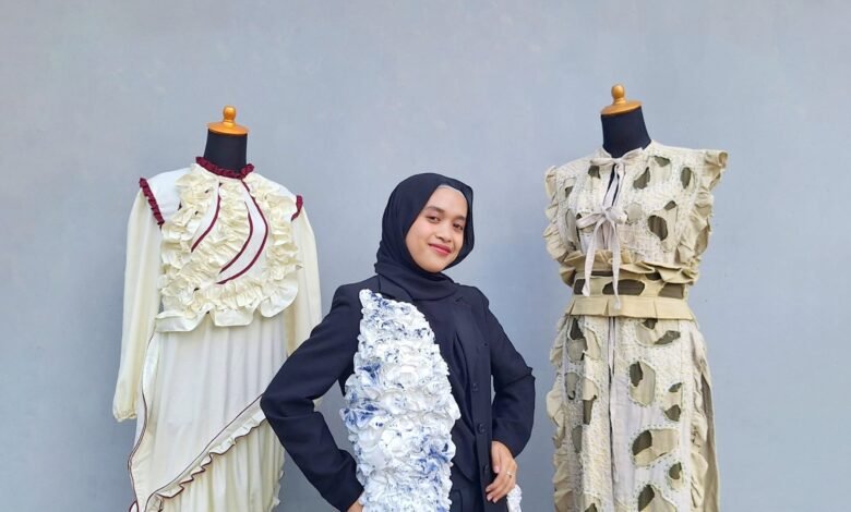 Wafa Ulhaq, Mahasiswi KTF yang Siap Bersinar di Industri Fashion Modern Wafa Ulhaq, Mahasiswi KTF yang Siap Bersinar di Industri Fashion Modern