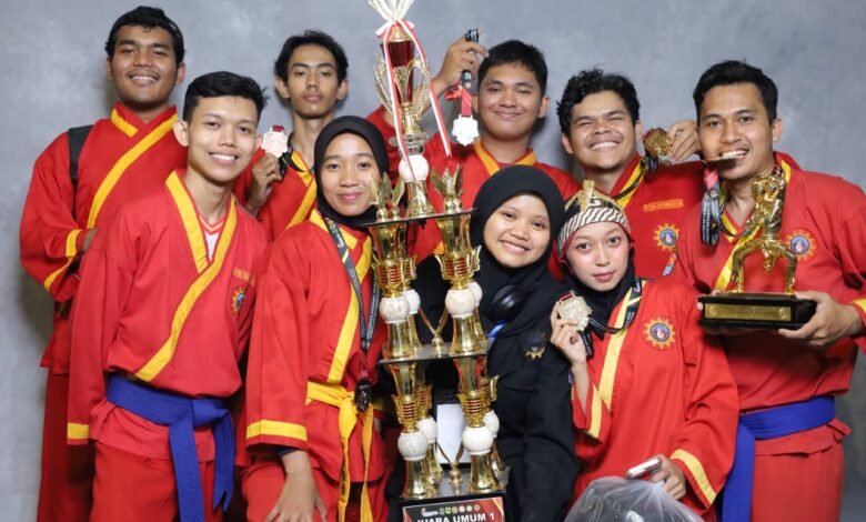 Atlet Tapak Suci Putera UM Bandung Sabet Medali dan Gelar Bergengsi di Kejurnas Pencak Silat Atlet Tapak Suci Putera UM Bandung Sabet Medali dan Gelar Bergengsi di Kejurnas Pencak Silat