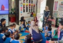 Kolaborasi Mahasiswa KKN dan Guru TK, Ciptakan Suasana Belajar Menyenangkan