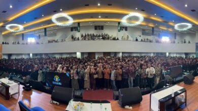 Resmi Dikukuhkan, Mahasiswa Baru UM Bandung Siap Mengukir Masa Depan Gemilang