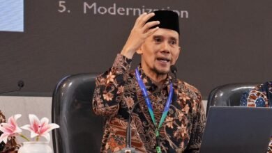 Tauhid Bukan Sekadar Wacana, Tapi Solusi atas Persoalan Kehidupan Tauhid Bukan Sekadar Wacana, Tapi Solusi atas Persoalan Kehidupan