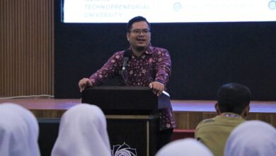 Visit Campus, UM Bandung Kenalkan Dunia Perkuliahan kepada SMAM Wanaraja Visit Campus, UM Bandung Kenalkan Dunia Perkuliahan kepada SMAM Wanaraja