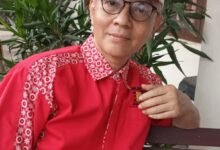 Ketika Denting Sendok Lebih Bising daripada Jeritan Kelaparan