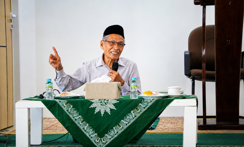 Tak Cukup Saleh, Muslim Juga Harus Berilmu, Berkarya, dan Menguasai Teknologi Tak Cukup Saleh, Muslim Juga Harus Berilmu, Berkarya, dan Menguasai Teknologi
