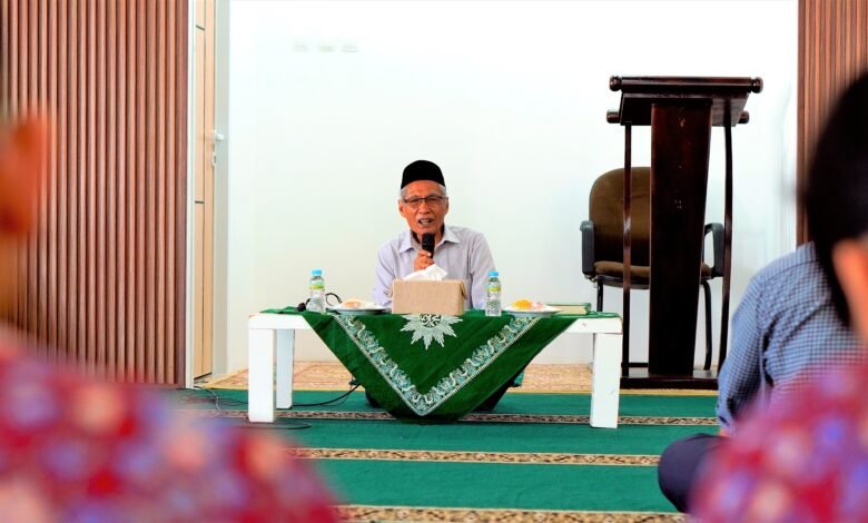 Jangan Hanya Mengaku Beriman, Wujudkan Keimanan Melalui Amal Saleh Jangan Hanya Mengaku Beriman, Wujudkan Keimanan Melalui Amal Saleh