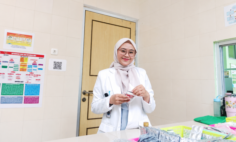 Cerita Zakia Temukan Lingkungan Belajar yang Membuatnya Siap Menjadi Apoteker Profesional Cerita Zakia Temukan Lingkungan Belajar yang Membuatnya Siap Menjadi Apoteker Profesional
