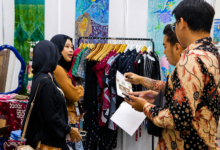 Batik Mahasiswa Prodi KTF UM Bandung Menyapa Panggung Nasional Batik Mahasiswa Prodi KTF UM Bandung Menyapa Panggung Nasional