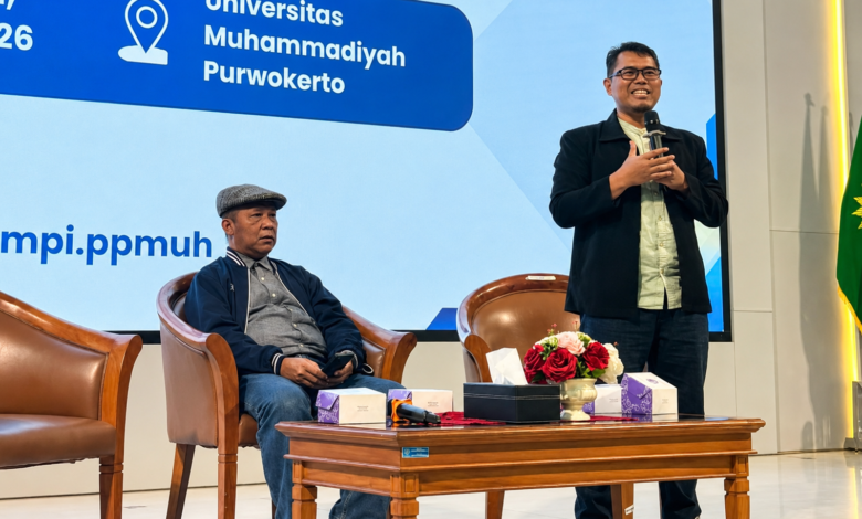 Branding Sekolah Muhammadiyah Bisa Dimulai dari Kemampuan Bercerita Melalui Jurnalistik Branding Sekolah Muhammadiyah Bisa Dimulai dari Kemampuan Bercerita Melalui Jurnalistik